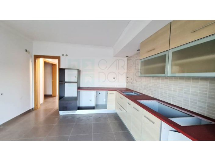 Image No.14-4 Bed House for sale