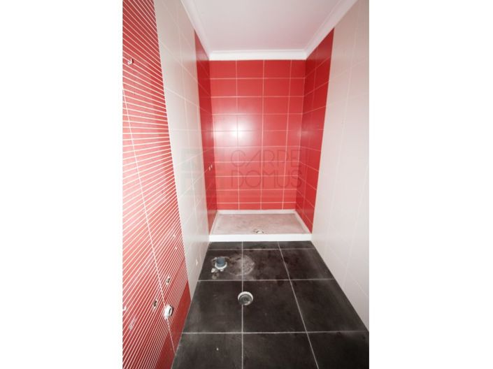 Image No.19-4 Bed House for sale