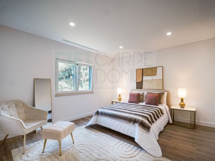 Image No.14-4 Bed House for sale