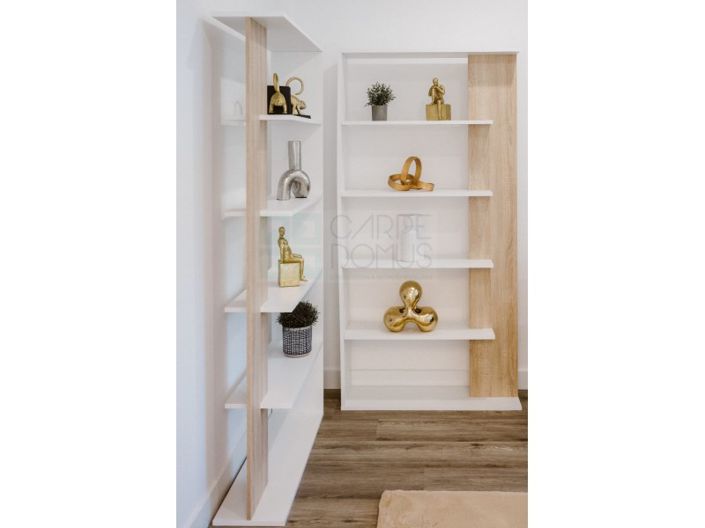 Image No.26-4 Bed House for sale