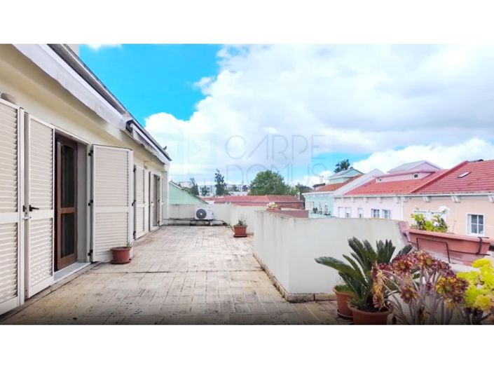 Image No.1-4 Bed Apartment for sale