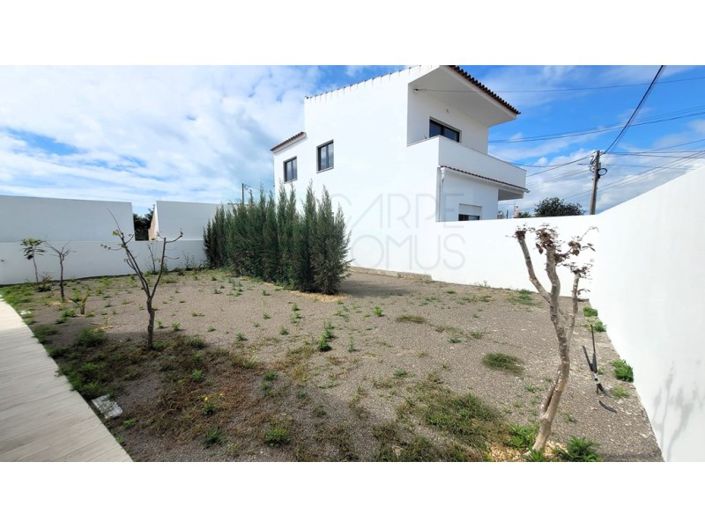 Image No.12-4 Bed House for sale