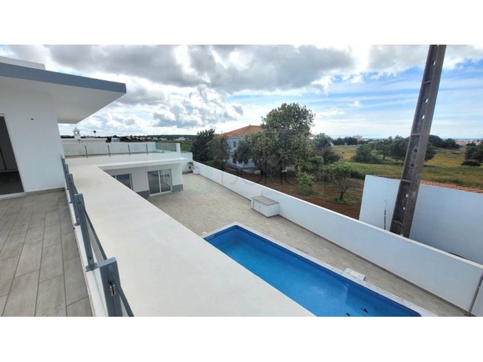 Image No.13-4 Bed House for sale