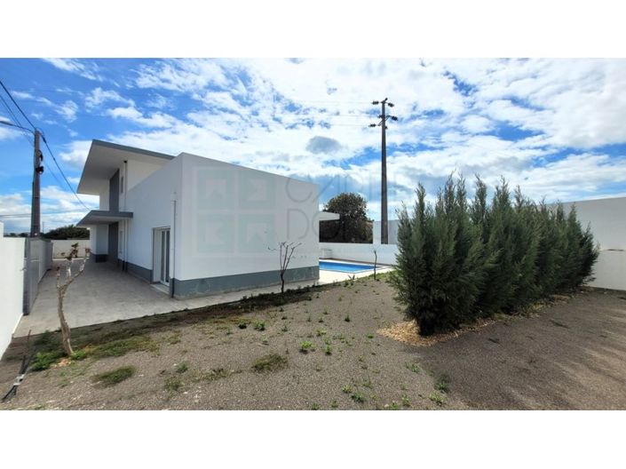 Image No.16-4 Bed House for sale