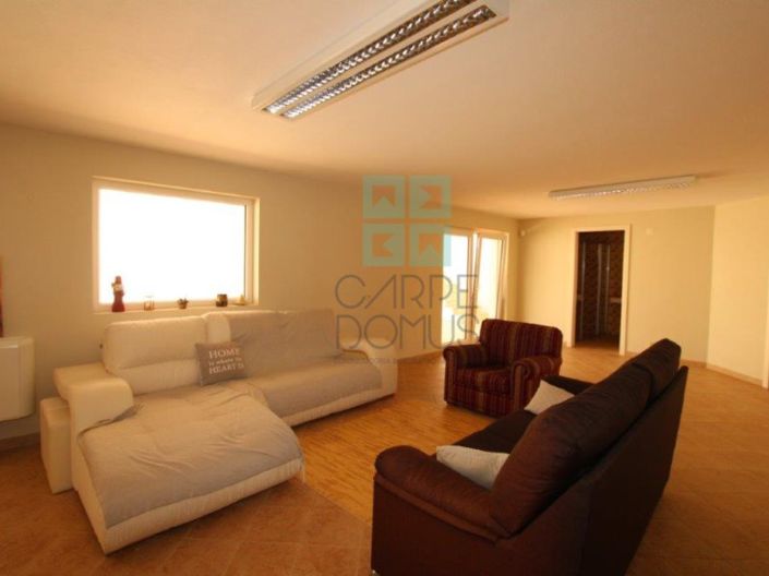 Image No.15-4 Bed House for sale