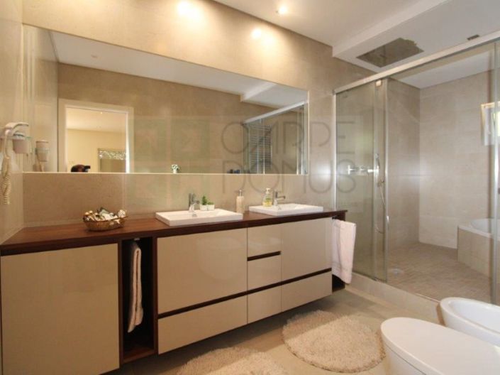 Image No.19-4 Bed House for sale