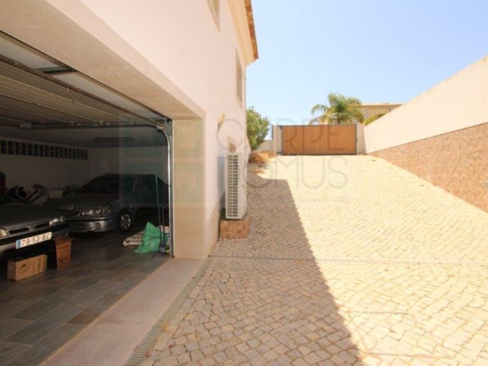 Image No.54-4 Bed House for sale