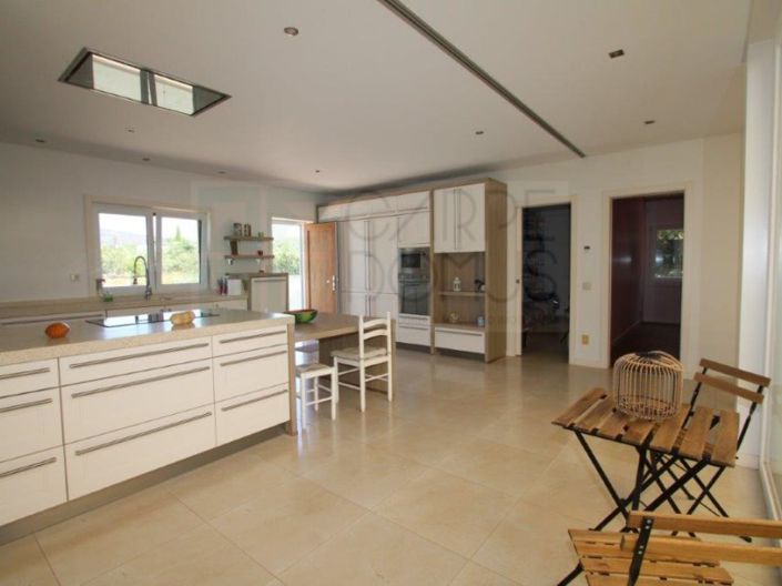 Image No.9-4 Bed House for sale