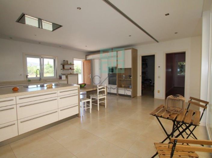 Image No.9-4 Bed House for sale