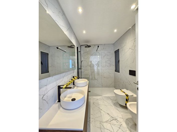 Image No.28-3 Bed House for sale