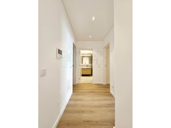 Image No.20-3 Bed House for sale