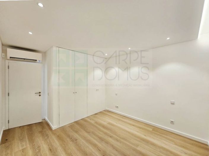 Image No.25-3 Bed House for sale