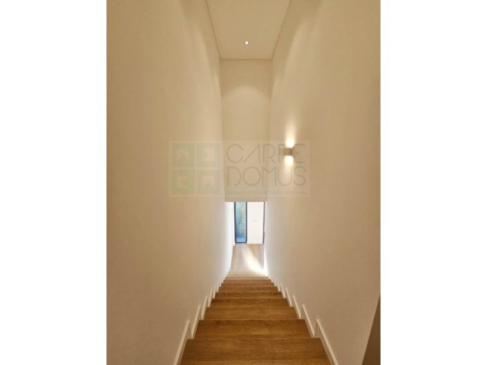 Image No.46-3 Bed House for sale