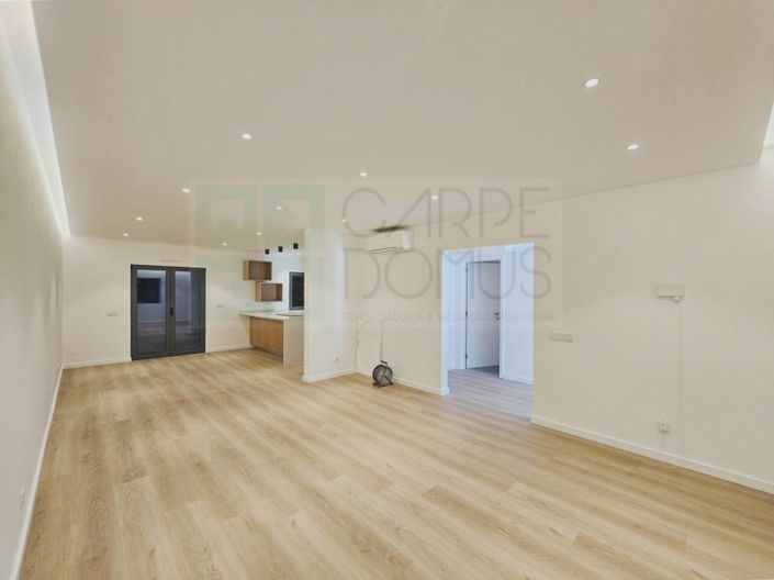 Image No.10-3 Bed House for sale