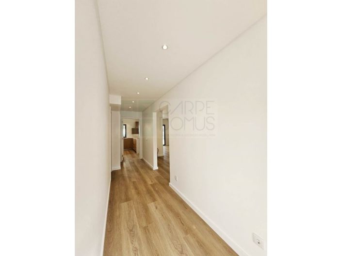 Image No.12-3 Bed House for sale