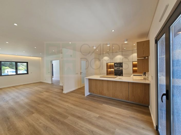 Image No.19-3 Bed House for sale