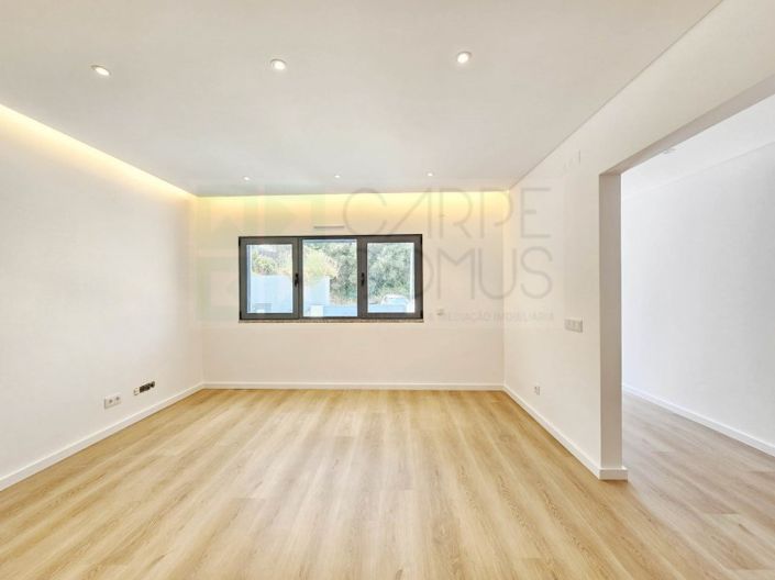 Image No.22-3 Bed House for sale