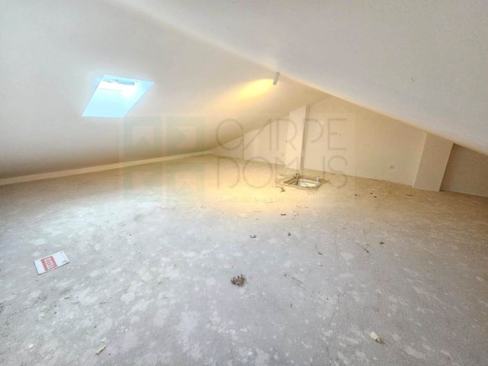 Image No.45-3 Bed House for sale