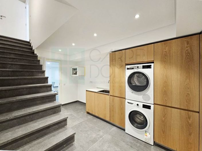 Image No.48-3 Bed House for sale