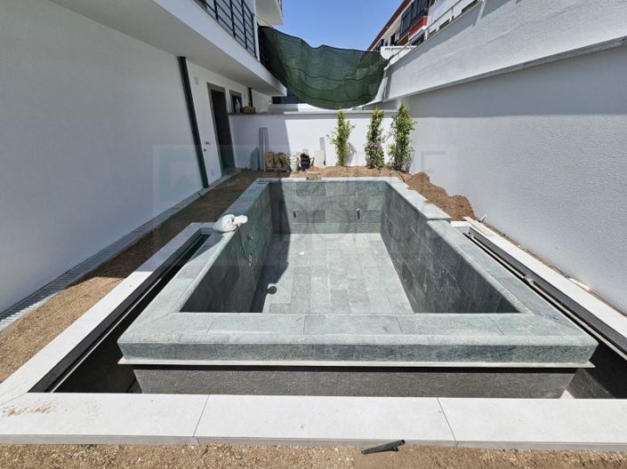 Image No.57-3 Bed House for sale