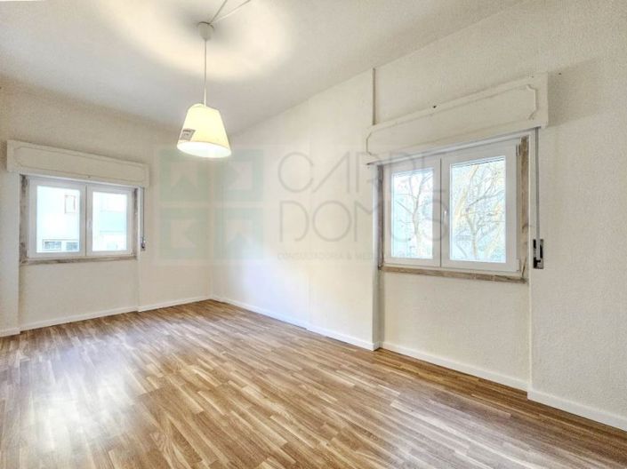 Image No.4-10 Bed Apartment for sale