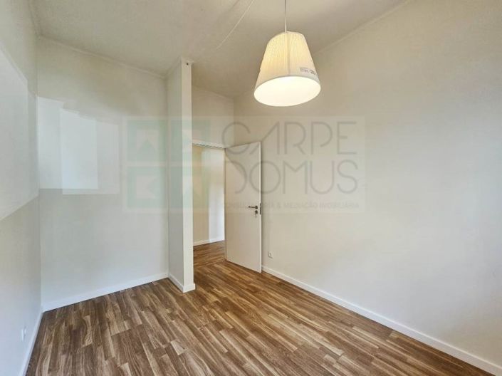 Image No.35-10 Bed Apartment for sale