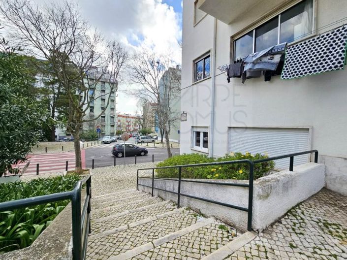 Image No.49-10 Bed Apartment for sale