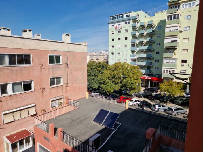 Image No.25-3 Bed Apartment for sale