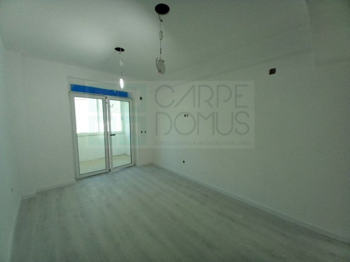 Image No.11-4 Bed Apartment for sale