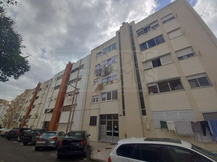 Image No.1-2 Bed Apartment for sale