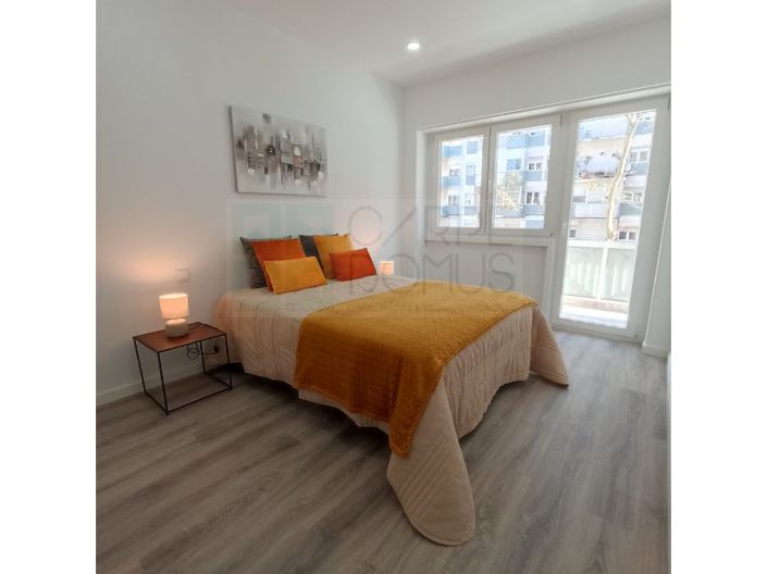 Image No.8-3 Bed Apartment for sale