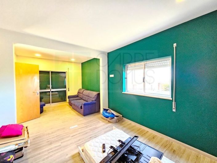 Image No.30-4 Bed House for sale