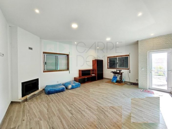 Image No.9-4 Bed House for sale