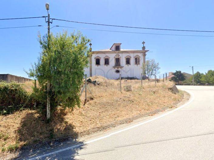 Image No.21-40 Bed Farmhouse for sale