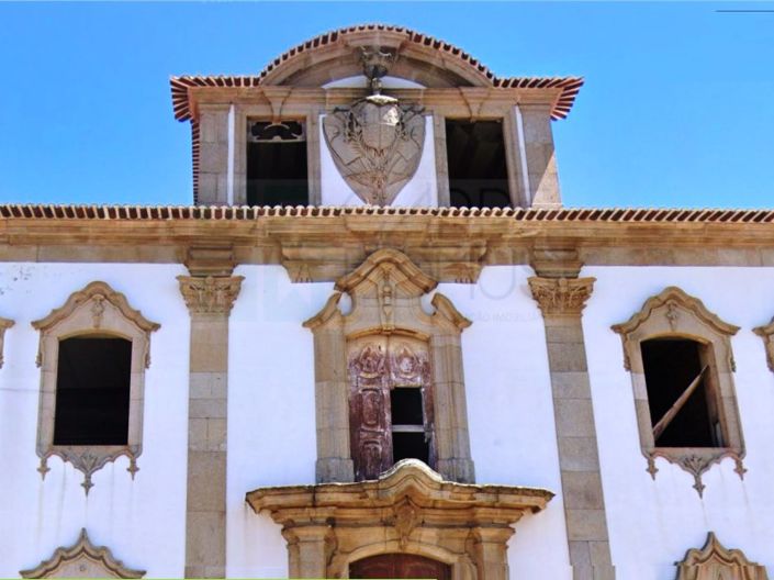 Image No.3-40 Bed Farmhouse for sale