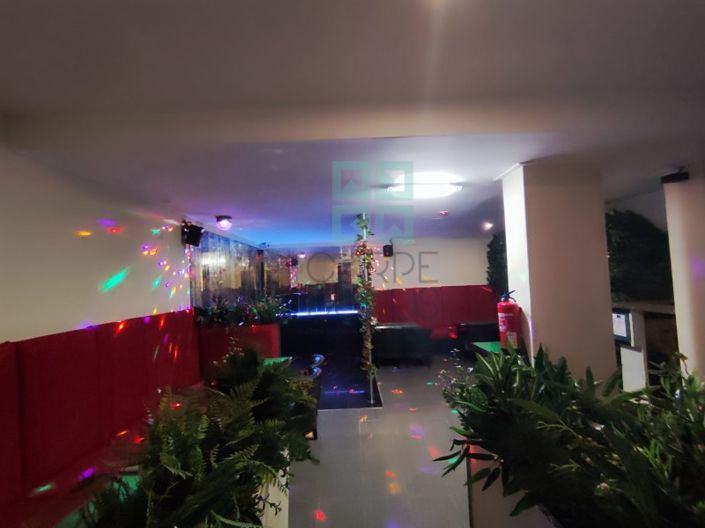 Image No.12-Bar for sale