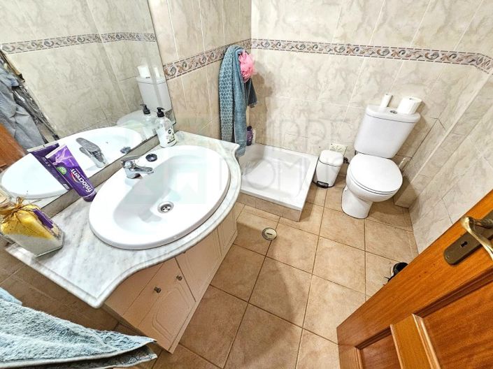 Image No.12-4 Bed House for sale