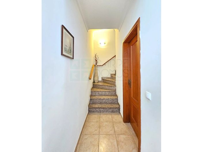 Image No.13-4 Bed House for sale