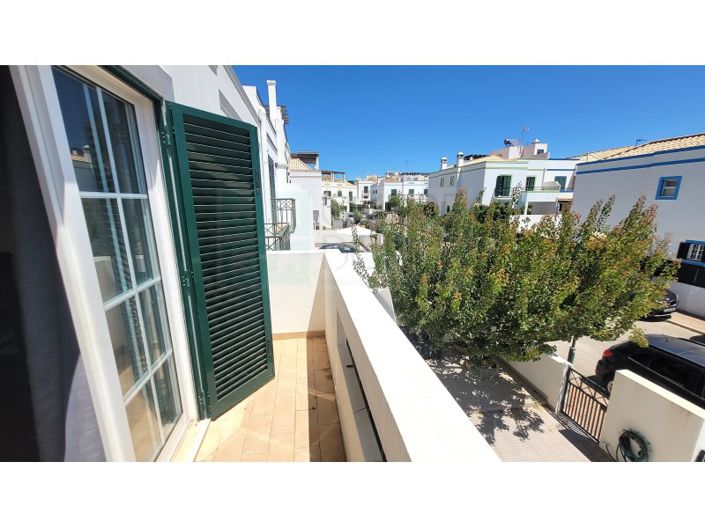 Image No.23-4 Bed House for sale