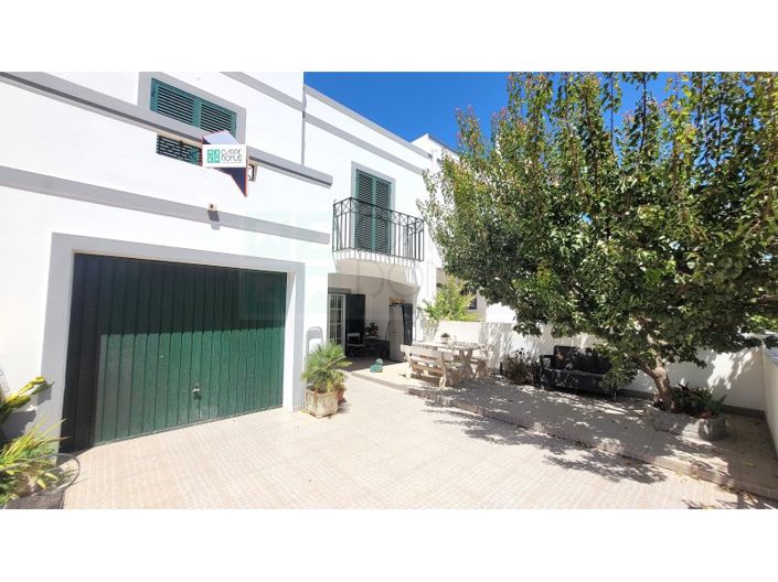 Image No.26-4 Bed House for sale