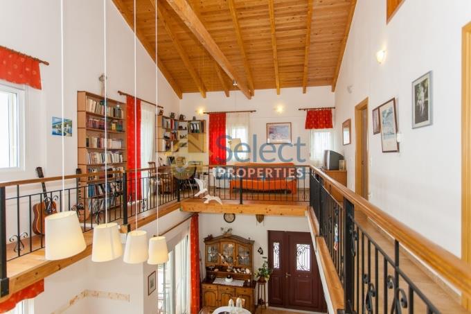 Image No.11-2 Bed Maisonette for sale