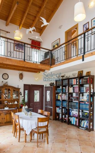 Image No.12-2 Bed Maisonette for sale