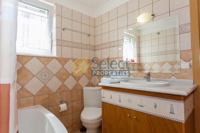 Image No.15-2 Bed Maisonette for sale