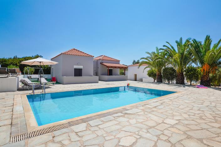 Image No.2-2 Bed Villa for sale