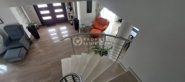 Image No.10-4 Bed House for sale