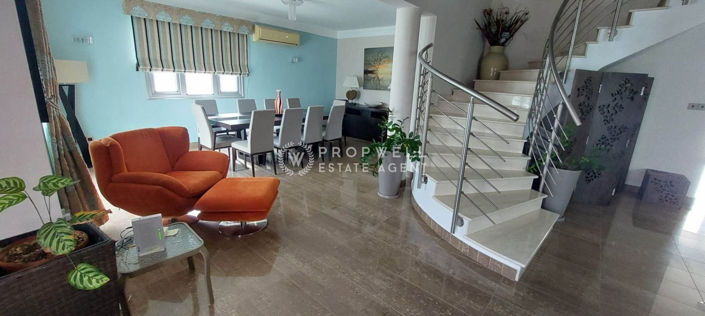 Image No.12-4 Bed House for sale