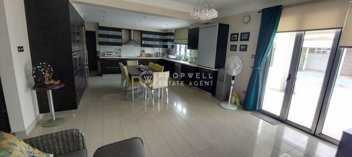 Image No.14-4 Bed House for sale