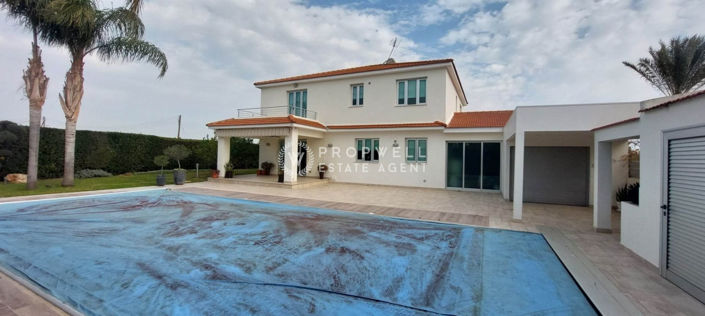 Image No.17-4 Bed House for sale