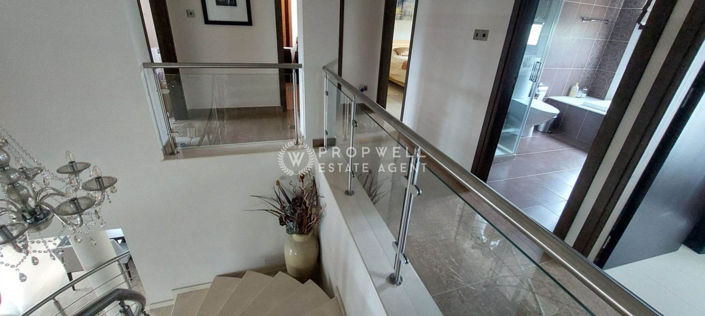 Image No.18-4 Bed House for sale