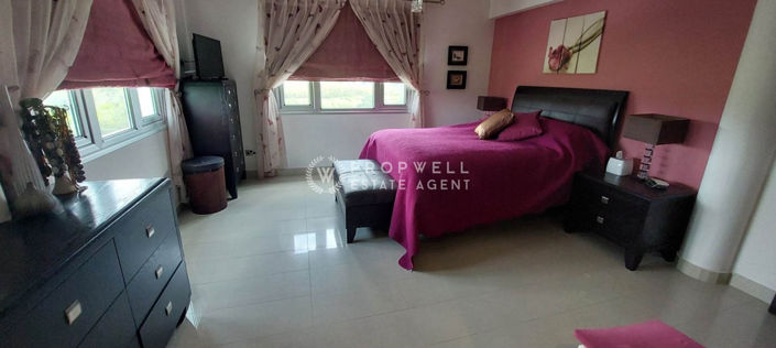 Image No.20-4 Bed House for sale
